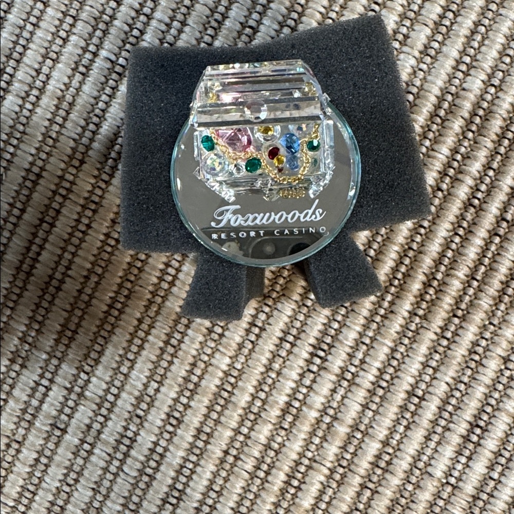 Vintage Rare Crystal World Treasure Chest 1995 - Picture 14 of 15